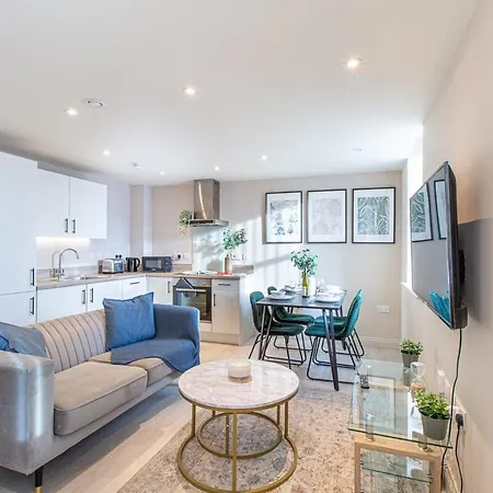 Modern 2br - 5 Min Walk To Centre - Sleeps 5 *