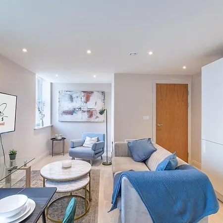 Modern 2br - 5 Min Walk To Centre - Sleeps 5 Апартаменти *