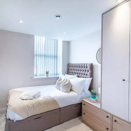 Luxury-style 2br - Heart Of Centre - Sleeps 5 * Leeds