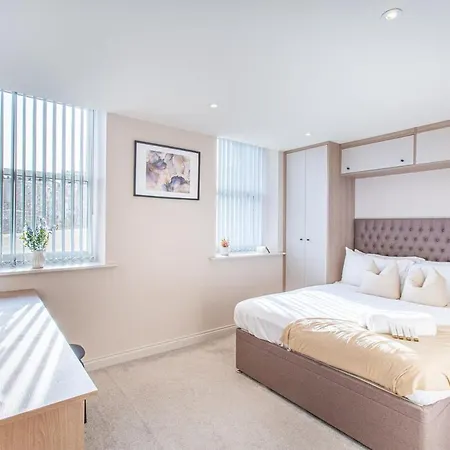 Apartment Modern 2Br - 5 Min Walk To Centre - Sleeps 5