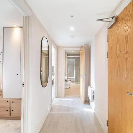 Luxury-style 2br - Heart Of Centre - Sleeps 5 Apartman