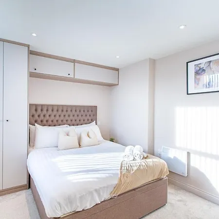 Modern 2Br - 5 Min Walk To Centre - Sleeps 5 Leeds (West Yorkshire)