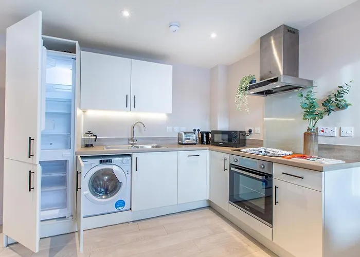 Modern 2br - 5 Min Walk To Centre - Sleeps 5 Лідс