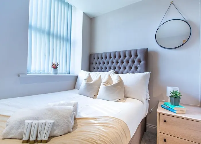 Apartment Modern 2Br - 5 Min Walk To Centre - Sleeps 5