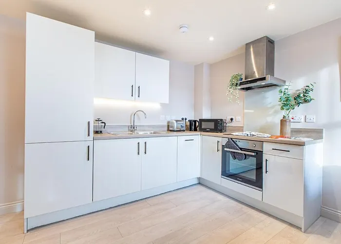 Modern 2br - 5 Min Walk To Centre - Sleeps 5 Лідс